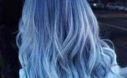 女孩头发染成蓝色怎么回事？用哪种植物染蓝色头发图片