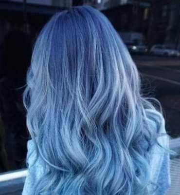 女孩头发染成蓝色怎么回事？用哪种植物染蓝色头发图片-图1